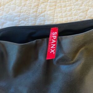 SPANX Small/ petite graphite gray with detailed edging